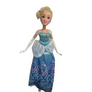 2015 Hasbro Disney Princess CINDERELLA Royal Shimmer Fashion Doll